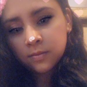 Meet your Posher, Monica